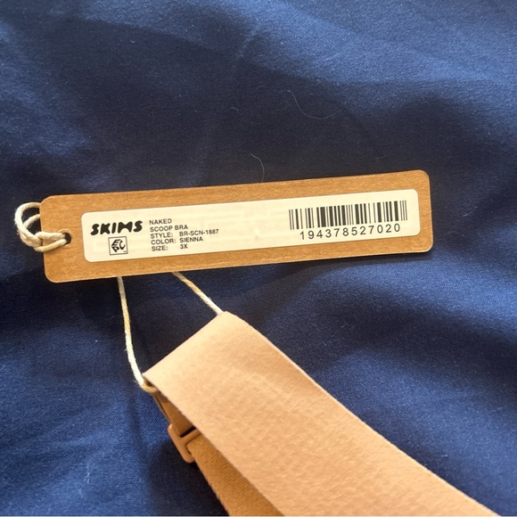 Women's Tan Seamless Bra - Picture 5 of 5